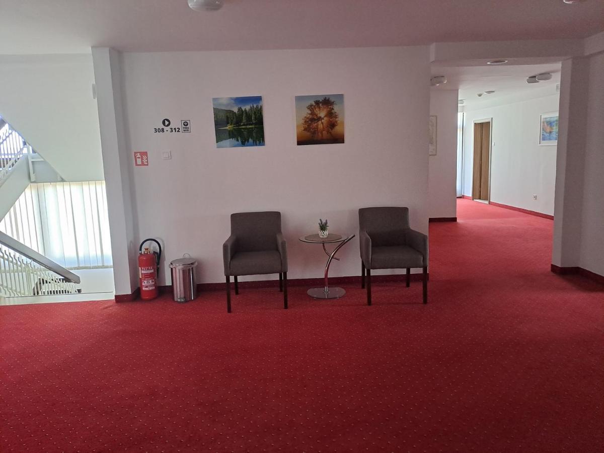 Hotel Albamaris 비오그라드나모루 외부 사진