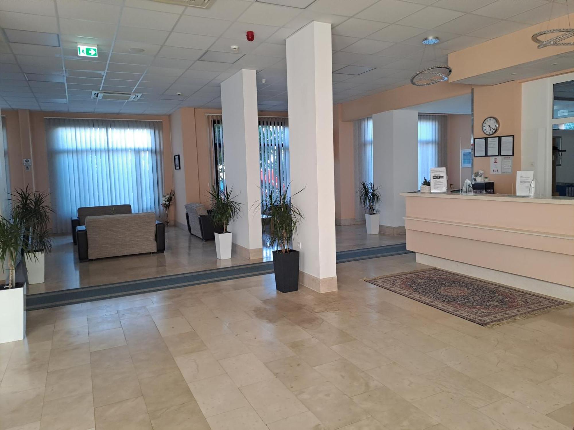 Hotel Albamaris 비오그라드나모루 외부 사진
