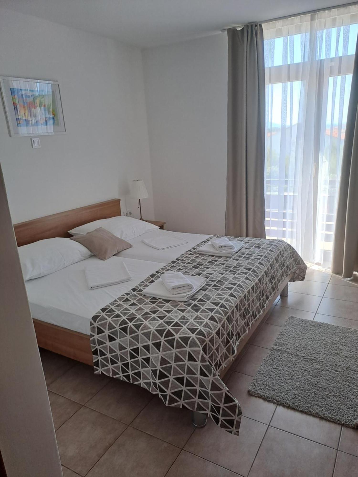 Hotel Albamaris 비오그라드나모루 외부 사진