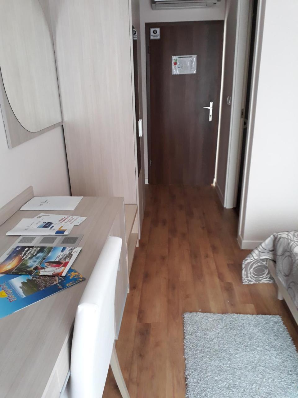Hotel Albamaris 비오그라드나모루 외부 사진
