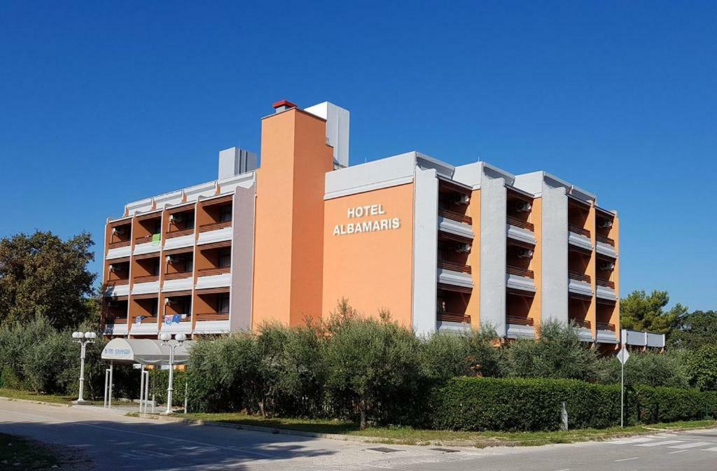 Hotel Albamaris 비오그라드나모루 외부 사진